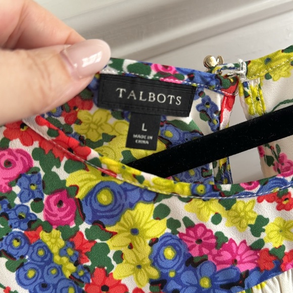 Talbots floral blouse - Picture 2 of 6